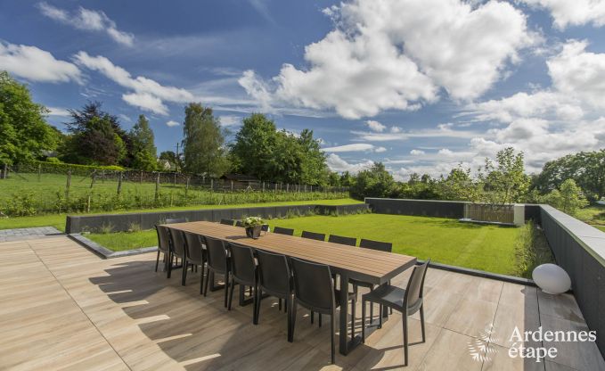 Maison de vacances pour 15 personnes � Libramont avec piscine int�rieure, sauna et jardin priv� au bord de l'eau