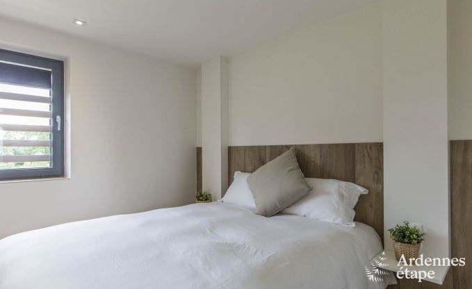 Maison de vacances pour 15 personnes � Libramont avec piscine int�rieure, sauna et jardin priv� au bord de l'eau