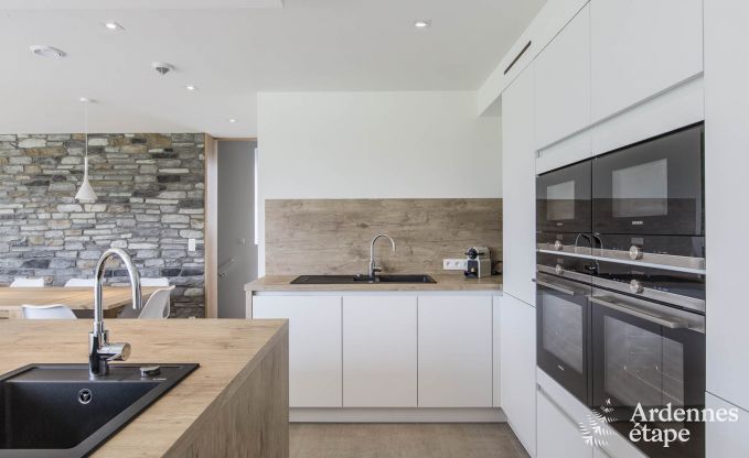 Maison de vacances pour 15 personnes � Libramont avec piscine int�rieure, sauna et jardin priv� au bord de l'eau