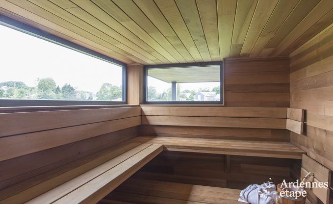 Maison de vacances pour 15 personnes � Libramont avec piscine int�rieure, sauna et jardin priv� au bord de l'eau