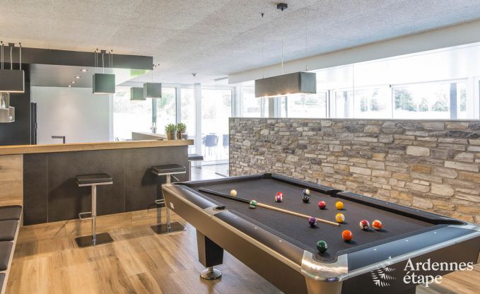 Maison de vacances pour 15 personnes � Libramont avec piscine int�rieure, sauna et jardin priv� au bord de l'eau