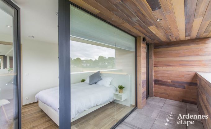 Maison de vacances pour 15 personnes � Libramont avec piscine int�rieure, sauna et jardin priv� au bord de l'eau