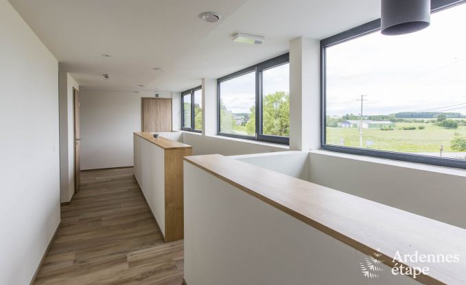 Maison de vacances pour 15 personnes � Libramont avec piscine int�rieure, sauna et jardin priv� au bord de l'eau