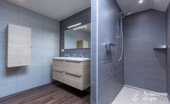 Maison de vacances adapte aux enfants  Libramont pour 22 personnes avec jardin et salle de jeux