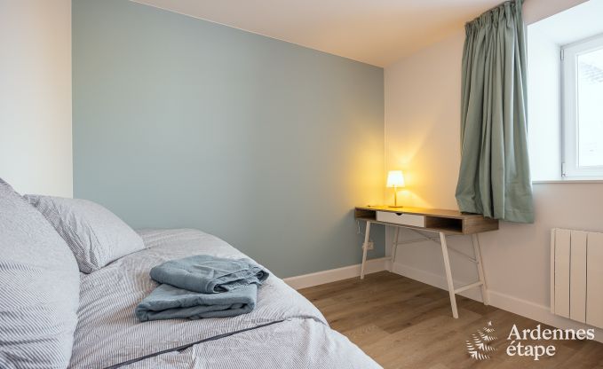 Spacieuse maison de vacances  Libramont pour 20 personnes avec salle de jeux, jardin et barbecue en Ardenne