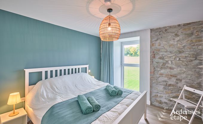 Spacieuse maison de vacances  Libramont pour 20 personnes avec salle de jeux, jardin et barbecue en Ardenne