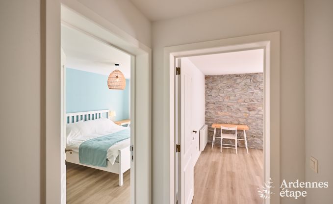 Spacieuse maison de vacances  Libramont pour 20 personnes avec salle de jeux, jardin et barbecue en Ardenne