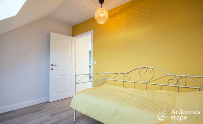 Spacieuse maison de vacances  Libramont pour 20 personnes avec salle de jeux, jardin et barbecue en Ardenne