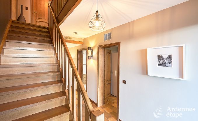 Grande maison de vacances � Lierneux avec 2 chambres, salle de jeux, jardin priv� et local � v�los