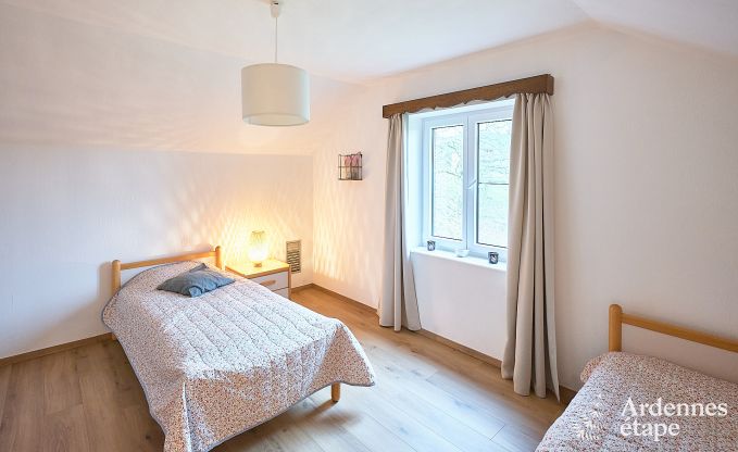 Grande maison de vacances � Lierneux avec 2 chambres, salle de jeux, jardin priv� et local � v�los