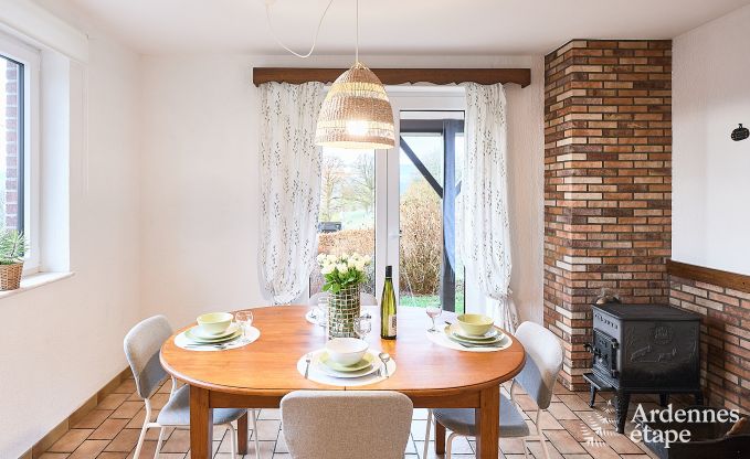 Grande maison de vacances � Lierneux avec 2 chambres, salle de jeux, jardin priv� et local � v�los