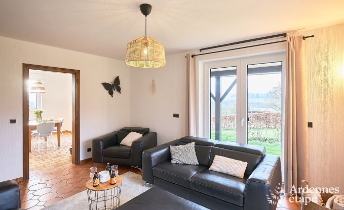 Grande maison de vacances � Lierneux avec 2 chambres, salle de jeux, jardin priv� et local � v�los