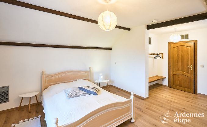 Grande maison de vacances � Lierneux avec 2 chambres, salle de jeux, jardin priv� et local � v�los