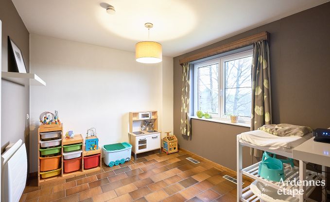 Grande maison de vacances � Lierneux avec 2 chambres, salle de jeux, jardin priv� et local � v�los