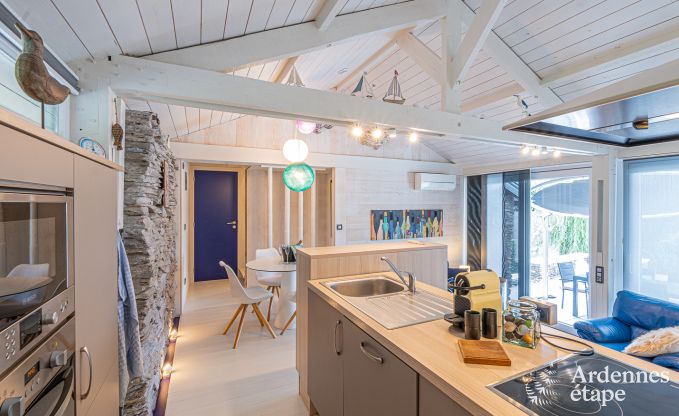 Sjour romantique  Lierneux en Ardenne : Charmante maison de vacances avec grand jacuzzi, sauna et piscine pour couple