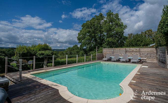 Sjour romantique  Lierneux en Ardenne : Charmante maison de vacances avec grand jacuzzi, sauna et piscine pour couple