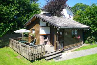 Authentique chalet de charme avec vue, idéal pour un couple, à Malmedy
