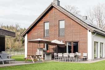 Chalet de vacances 14 personnes avec sauna et jacuzzi extérieur à Malmedy