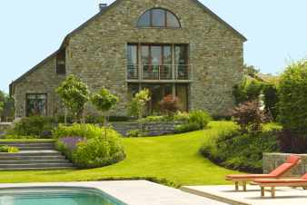 Maison de vacances à la ferme confortable avec piscine à Malmedy