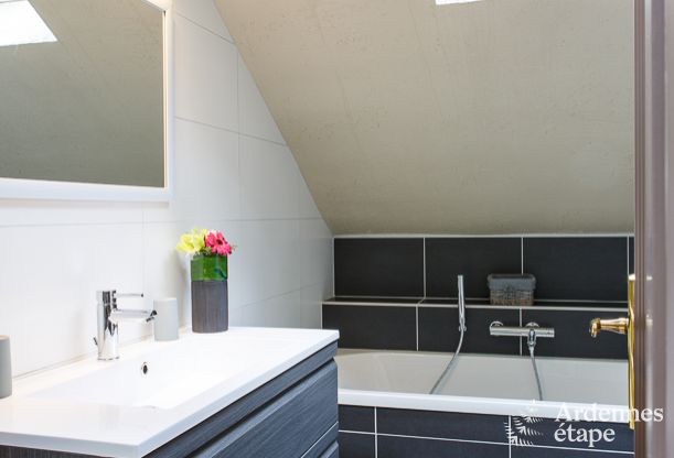 Grande maison de vacances pour 8 personnes  Malmedy avec 4 chambres, sauna, chemine et jardin priv