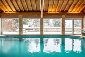 Gîte pour 22 personnes à Malmedy avec piscine intérieure et sauna