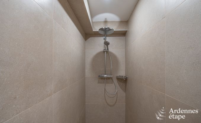 Spacieuse maison de vacances � Manhay pour 15 personnes avec des installations modernes en Ardenne