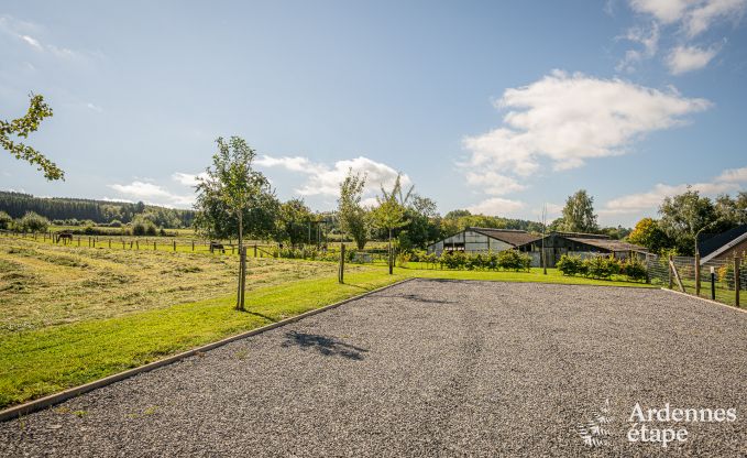Spacieuse maison de vacances � Manhay pour 15 personnes avec des installations modernes en Ardenne