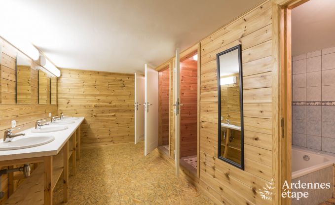 Maison de vacances � Manhay pour 33 personnes en Ardenne