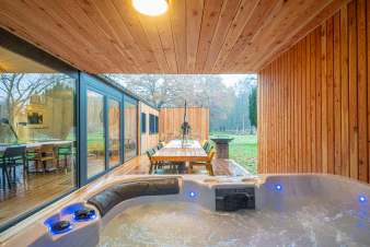 Maison de vacances 4/6 personnes avec jacuzzi à Manhay