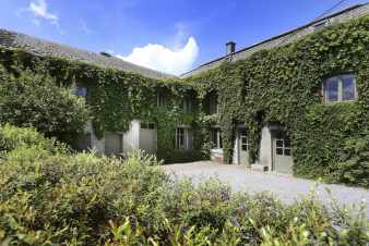 Confortable maison de vacances pour groupes de 32 personnes à Manhay