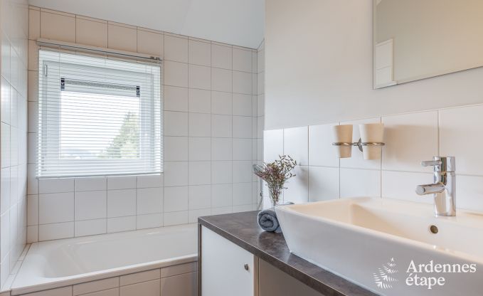 Maison de vacances � Manhay pour 12 personnes en Ardenne