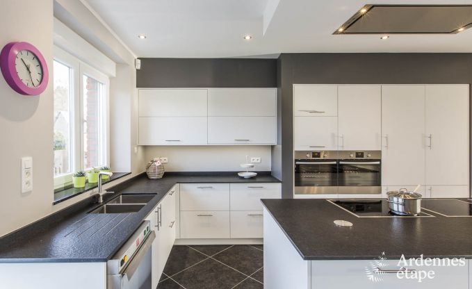 Maison de vacances � Manhay pour 20 personnes en Ardenne