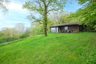 Chalet confortable pour 6 personnes à Marche-en-Famenne, Ardenne