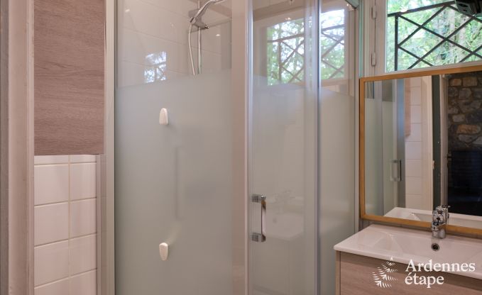 Chalet en bois pour 6 personnes au milieu de la nature � Marche-en-Famenne, Ardenne