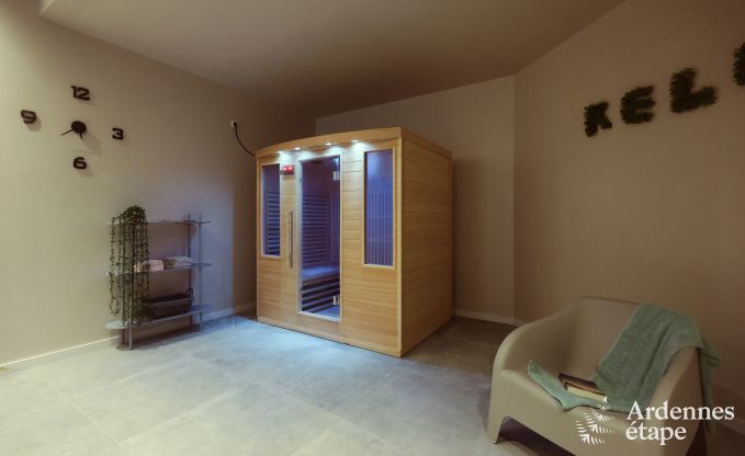 Villa  Marche-en-Famenne pour 28 personnes avec 11 chambres, piscine intrieure et sauna