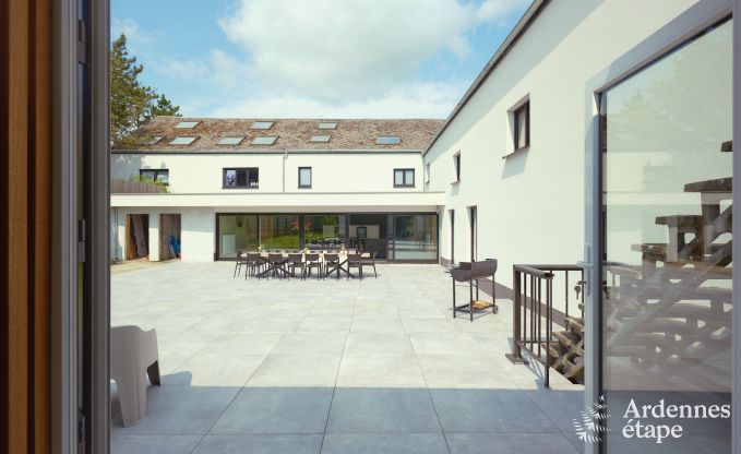 Villa  Marche-en-Famenne pour 28 personnes avec 11 chambres, piscine intrieure et sauna
