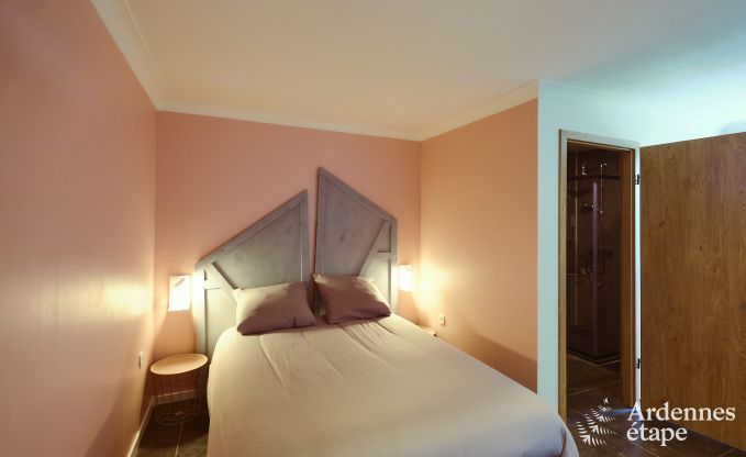 Villa  Marche-en-Famenne pour 28 personnes avec 11 chambres, piscine intrieure et sauna