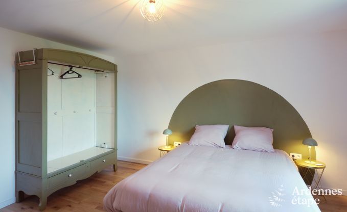 Villa  Marche-en-Famenne pour 28 personnes avec 11 chambres, piscine intrieure et sauna