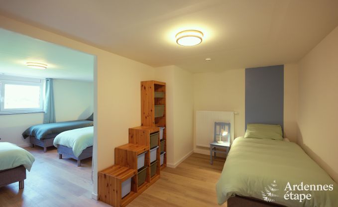 Villa  Marche-en-Famenne pour 28 personnes avec 11 chambres, piscine intrieure et sauna