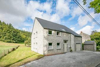 Jolie villa 9 personnes à deux pas de l'Abbaye de Maredsous.