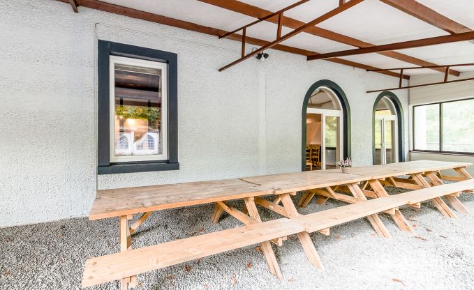 Maison de vacances spacieuse � Maredsous en Ardenne : Confort et divertissements pour 29 personnes