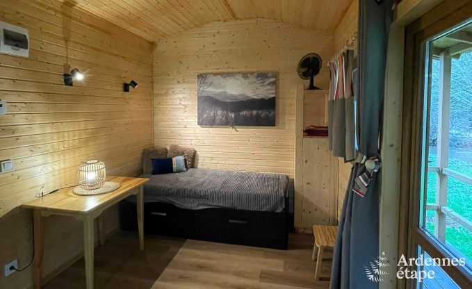 Maison de vacances pour 41 personnes avec 22 chambres au bord de l'eau en Ardenne, prs de Maredsous