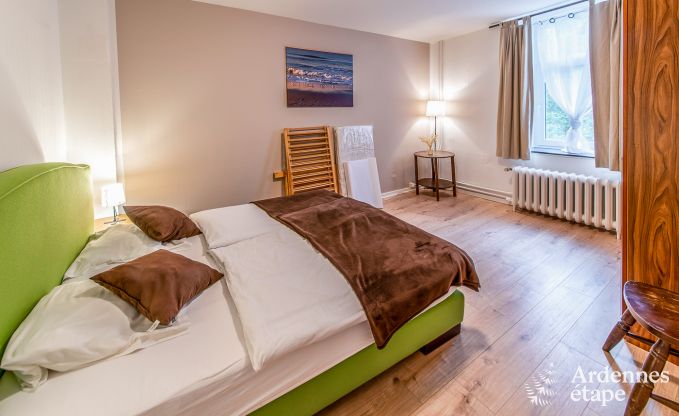 Maison de vacances pour 41 personnes avec 22 chambres au bord de l'eau en Ardenne, prs de Maredsous