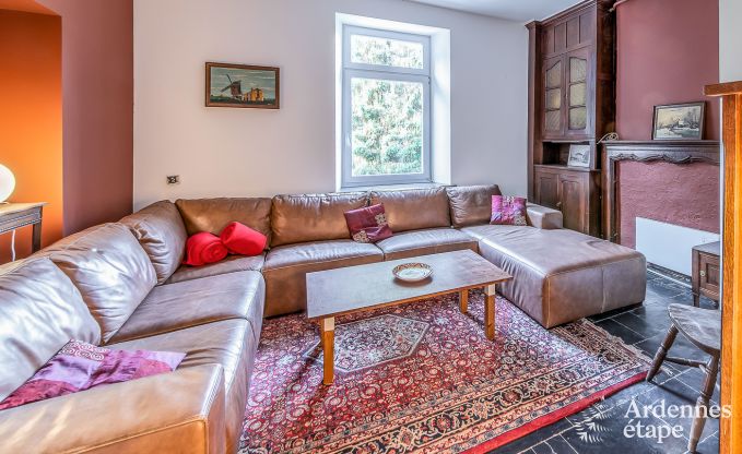 Maison de vacances pour 41 personnes avec 22 chambres au bord de l'eau en Ardenne, prs de Maredsous