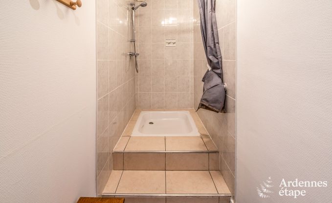 Maison de vacances pour 41 personnes avec 22 chambres au bord de l'eau en Ardenne, prs de Maredsous