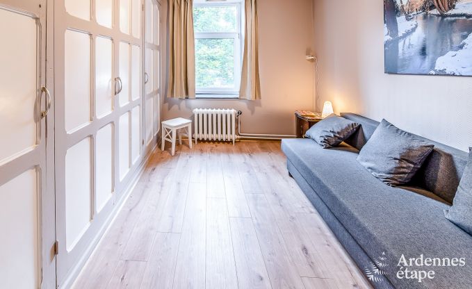 Maison de vacances pour 41 personnes avec 22 chambres au bord de l'eau en Ardenne, prs de Maredsous