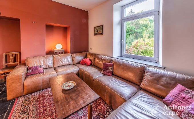 Maison de vacances pour 41 personnes avec 22 chambres au bord de l'eau en Ardenne, pr�s de Maredsous