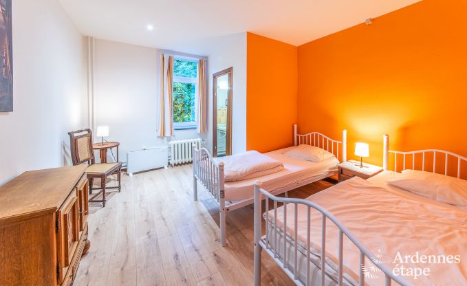 Maison de vacances pour 41 personnes avec 22 chambres au bord de l'eau en Ardenne, pr�s de Maredsous