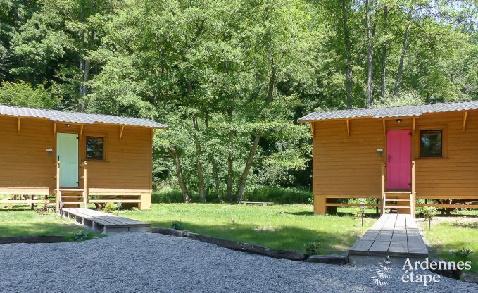Maison de vacances pour 41 personnes avec 22 chambres au bord de l'eau en Ardenne, pr�s de Maredsous