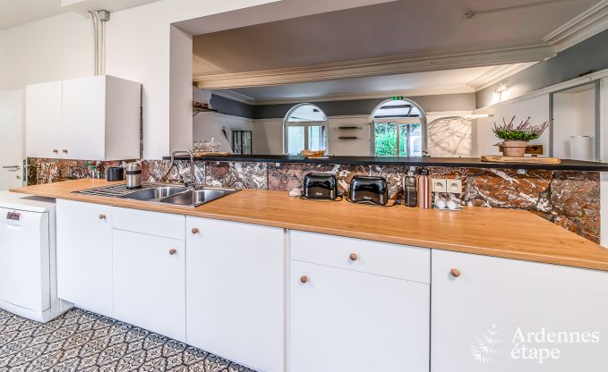 Maison de vacances pour 41 personnes avec 22 chambres au bord de l'eau en Ardenne, pr�s de Maredsous